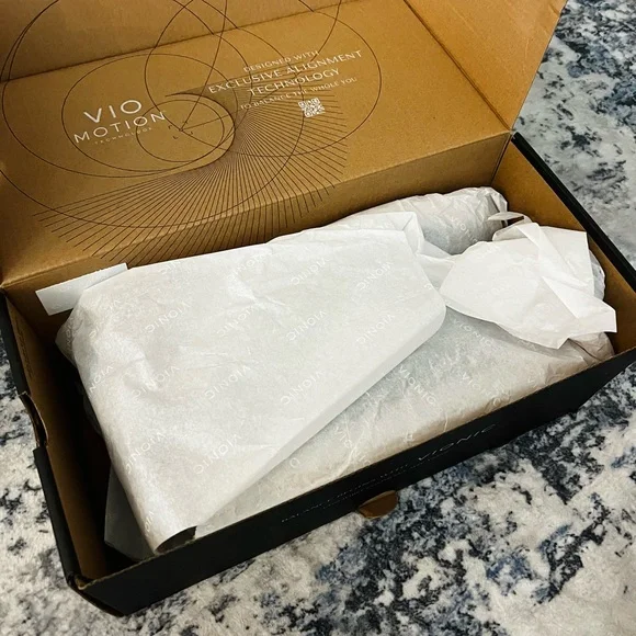 Vionic Women's Flats & Loafers - Black - Picture 4 of 9